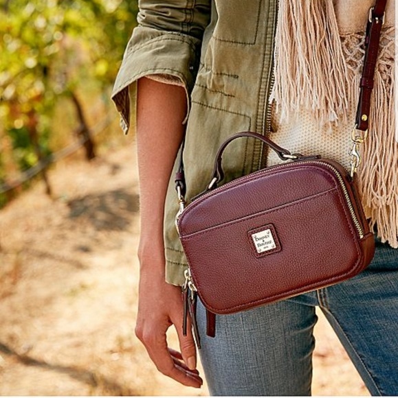 dooney and bourke ambler crossbody